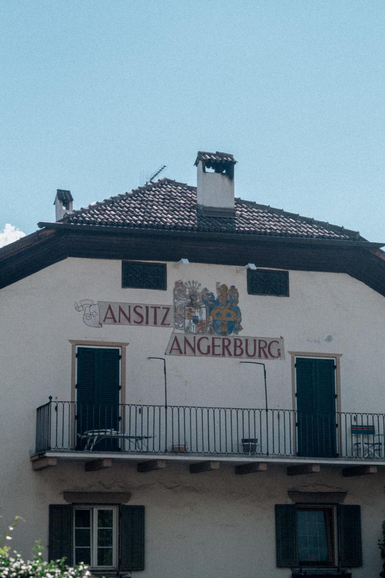 Angerburg Blumenhotel Appiano Sulla Strada Del Vino Exterior foto